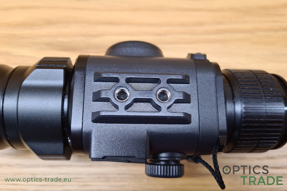 Night Pearl Oracle 50 Elite mounting standard